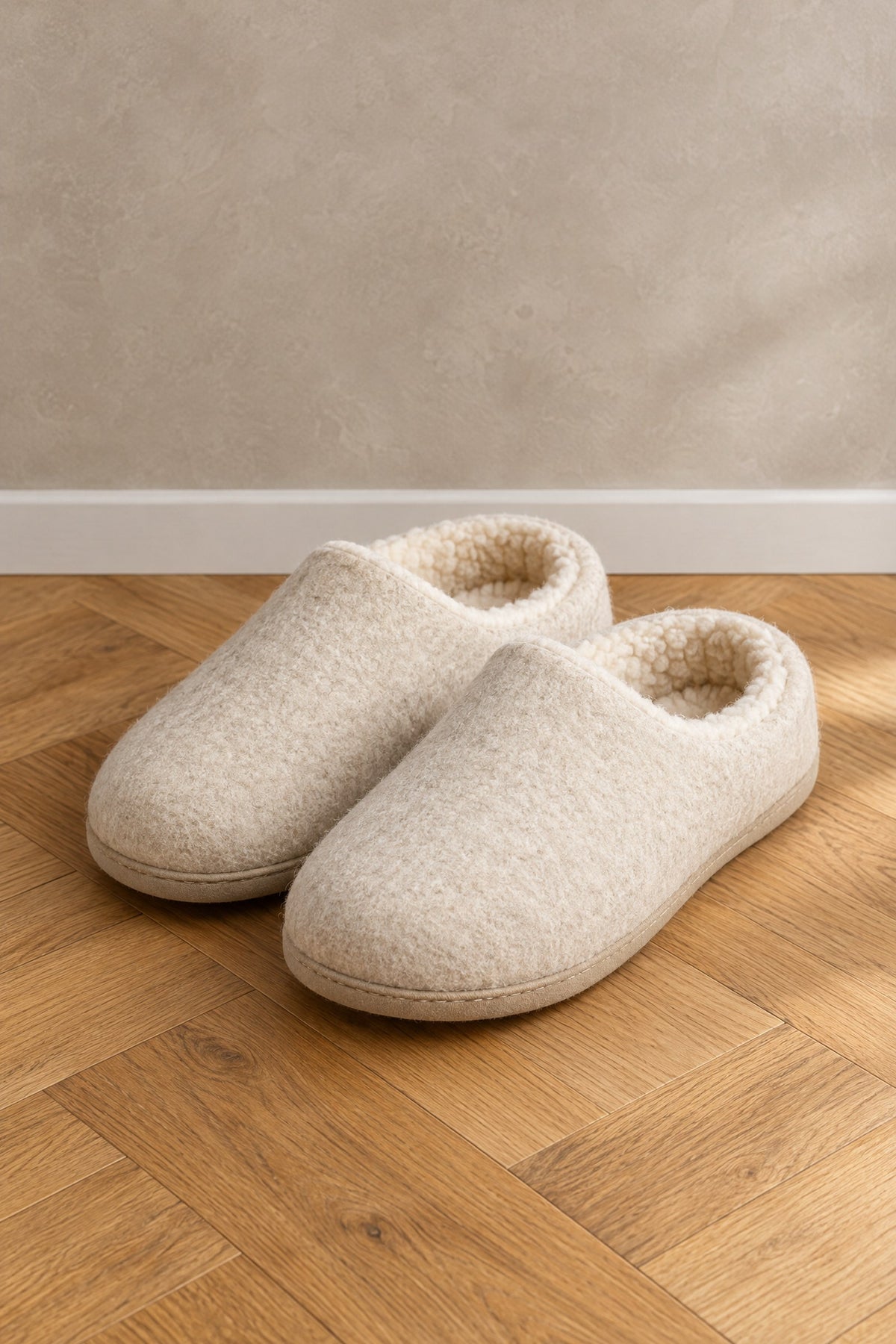 Hausschuhe (Damen) – Kollektion bei DLXN Mode