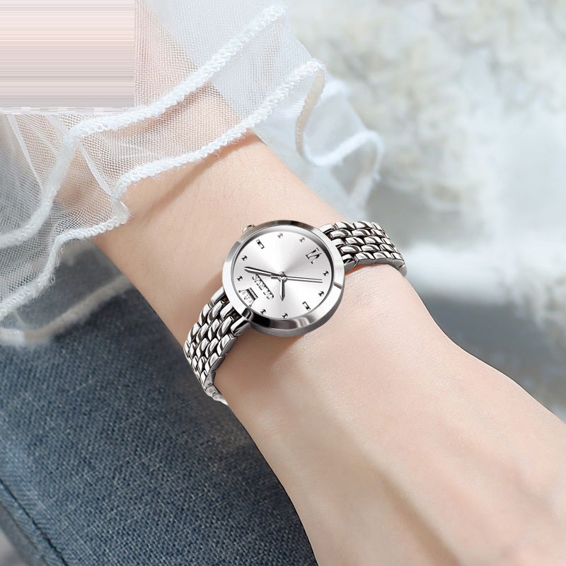 Damenuhr mit klarem Zifferblatt und elegantem Design
