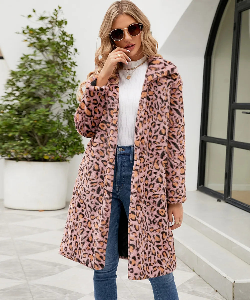 Frania - Plüschmantel mit Leopardenprint