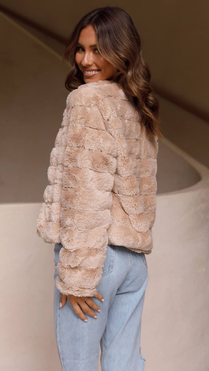 Kurze Jacke aus Kunstfell für Damen – Mirna