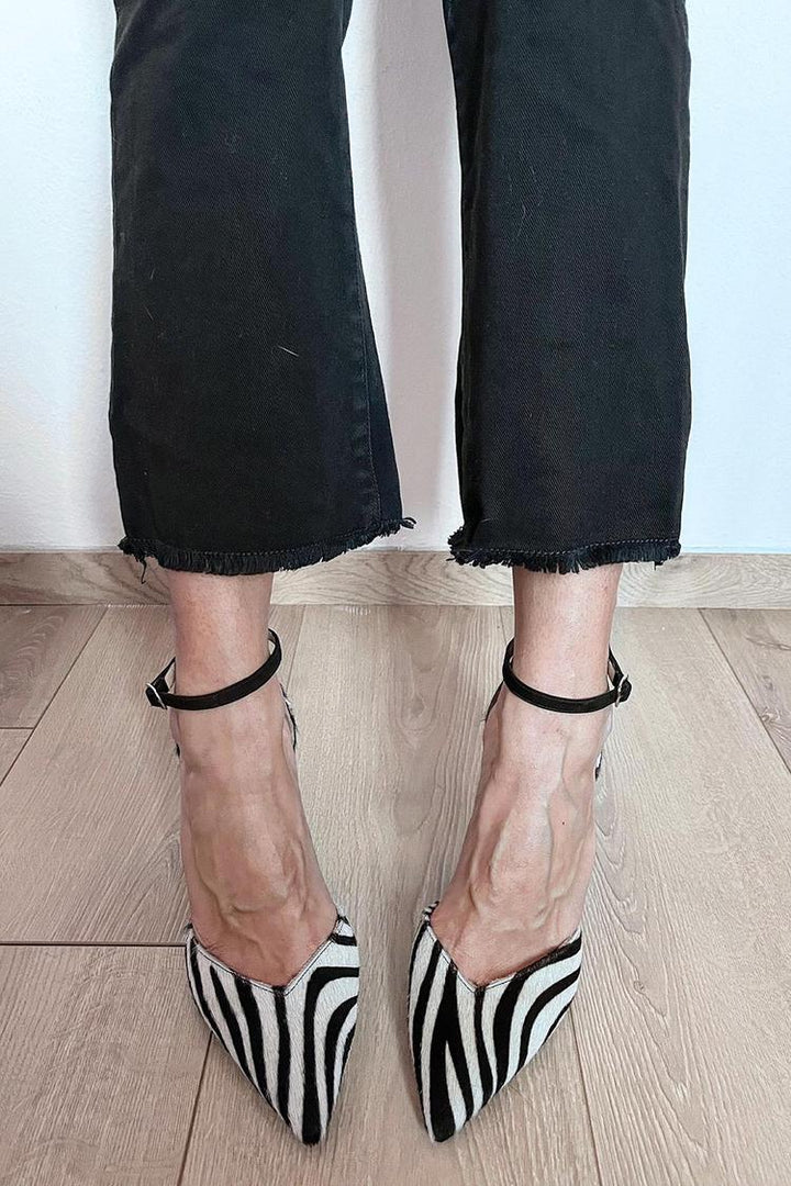 Damenschuhe mit Zebradruck und Knöchelriemen - Mayline