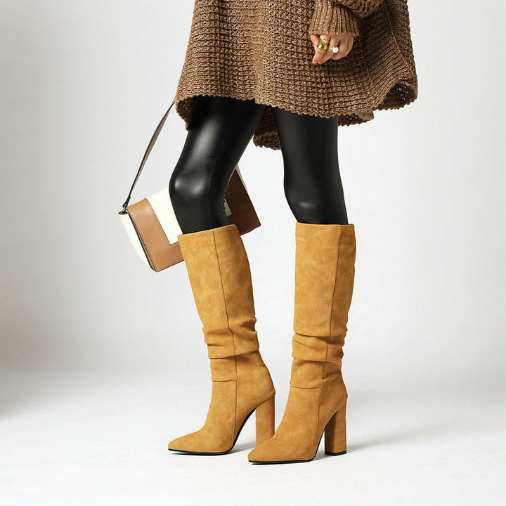 Hohe Damenstiefel mit klobigem Absatz - Torhild