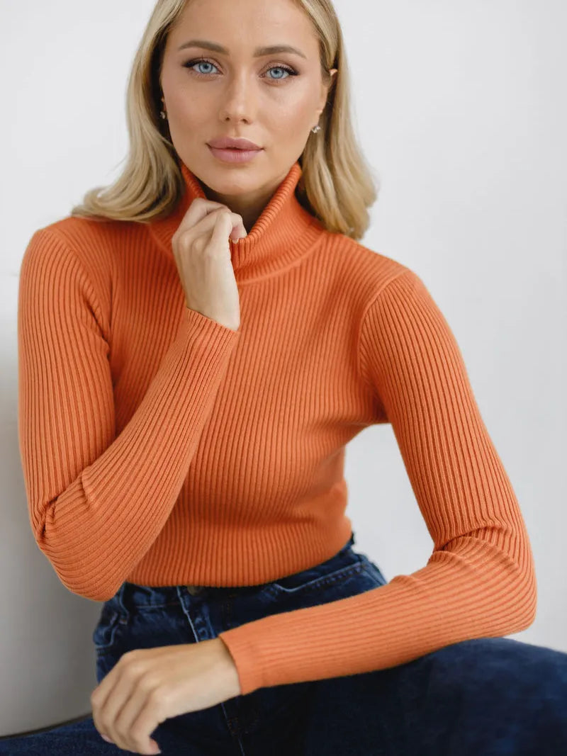 Figurbetonter Damen-Rollkragenpullover aus Rippstrick - Nélida