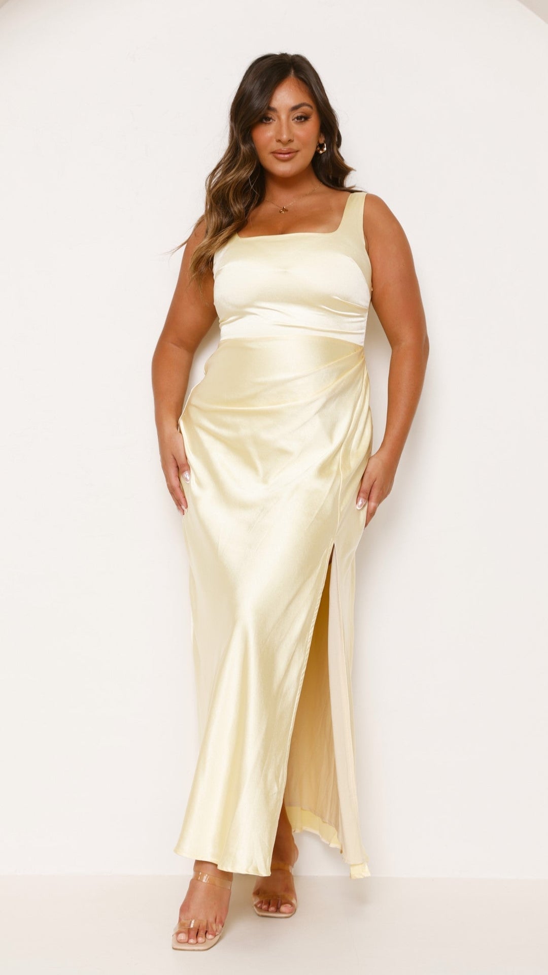 Elegantes langes Kleid mit quadratischem Ausschnitt für Damen – Alina