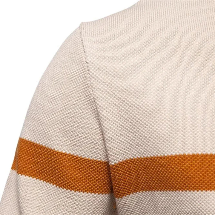 Strickpullover mit halbem Reißverschluss und Streifen – Aurel