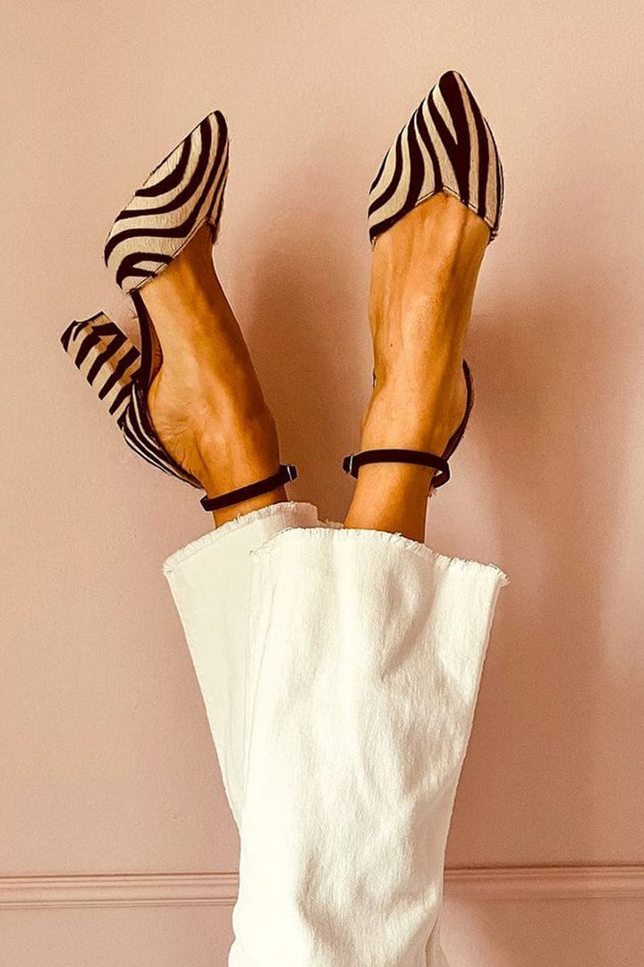 Damenschuhe mit gestreiftem Print und Knöchelriemen - Solène