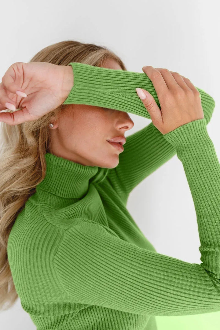 Figurbetonter Damen-Rollkragenpullover aus Rippstrick - Nélida