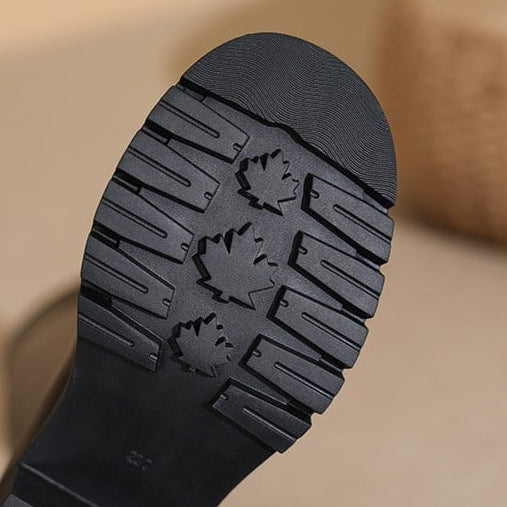Robuste hohe Damenstiefel - Svetya