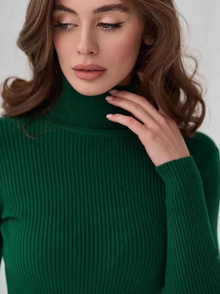 Figurbetonter Damen-Rollkragenpullover aus Rippstrick - Nélida