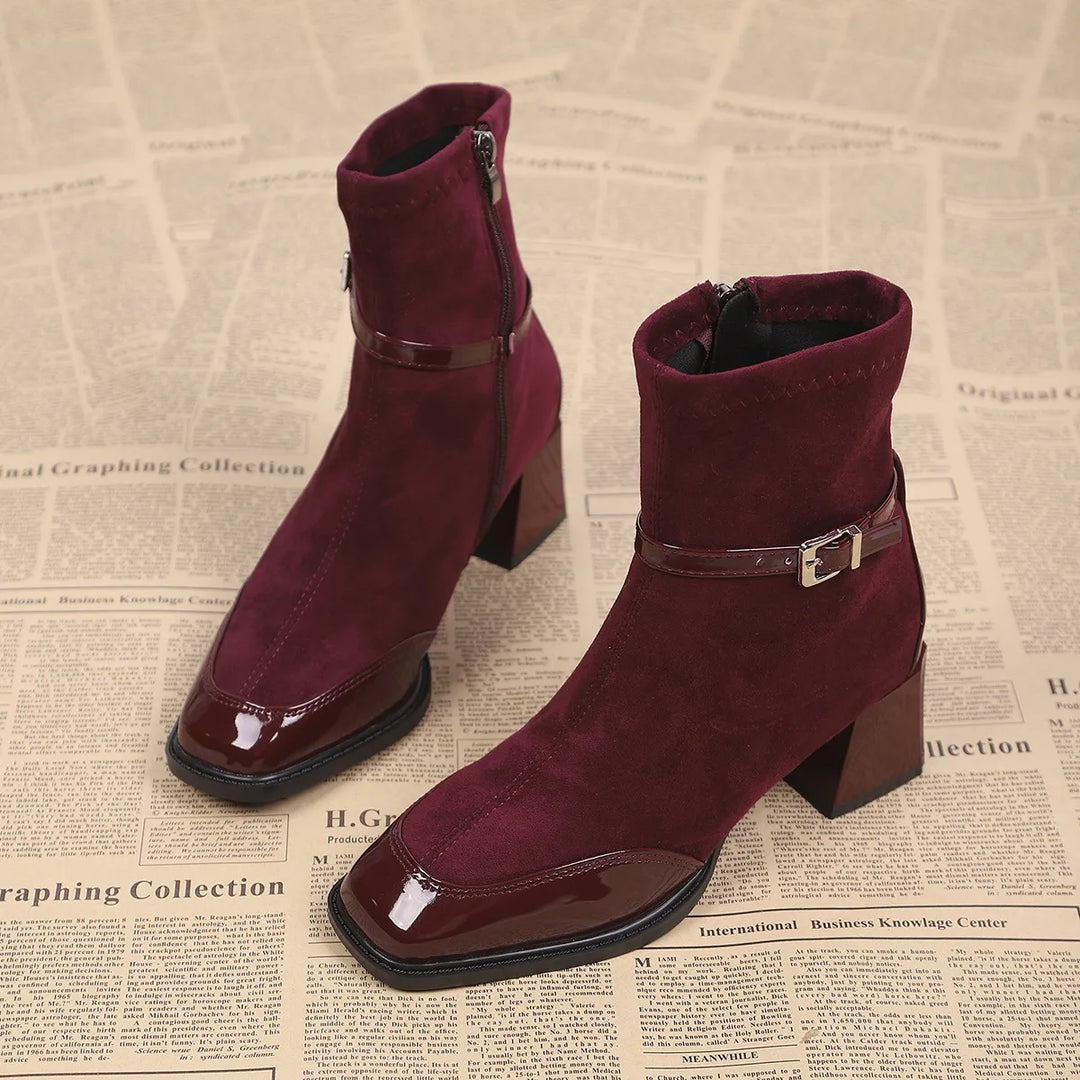 Wildleder-Stiefeletten mit Schnalle und breitem Absatz - Marlen