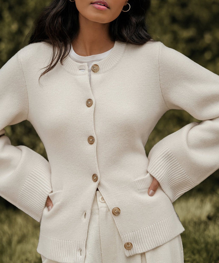 Gerade geschnittene Damen Strickjacke mit Knopfverschluss - Alvara