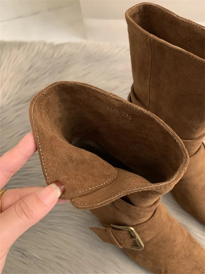 Stiefeletten in Wildlederoptik mit Schnallen - Pelinna
