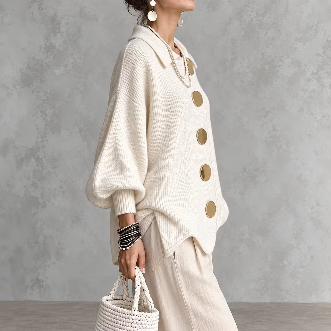 Gestrickte Damen-Strickjacke mit Kragen und Knöpfen - Amalia