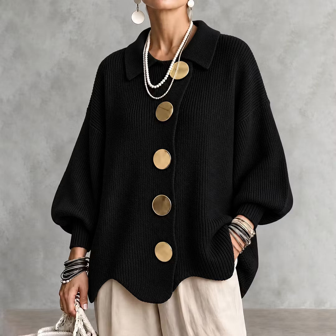 Gestrickte Damen-Strickjacke mit Kragen und Knöpfen - Amalia