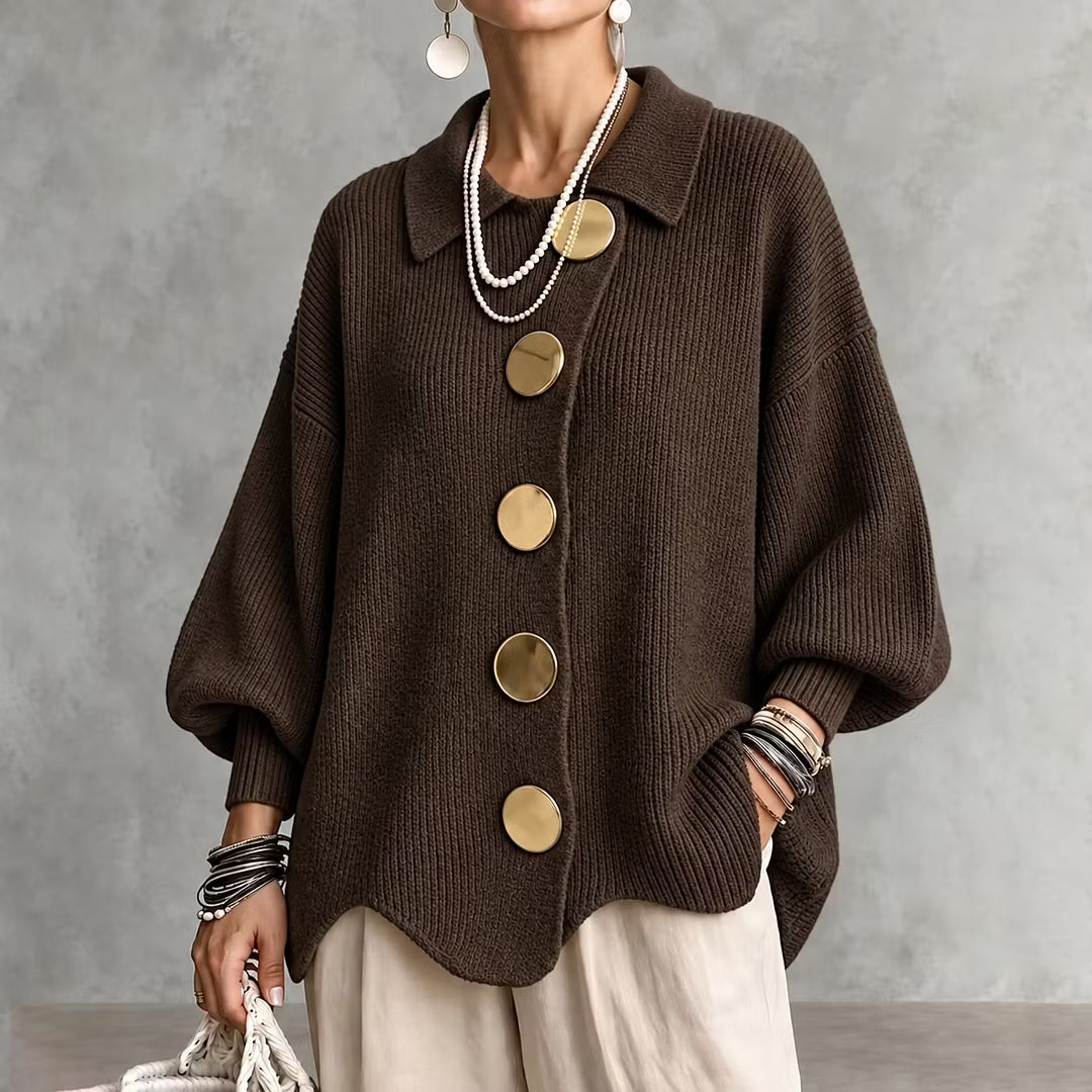 Gestrickte Damen-Strickjacke mit Kragen und Knöpfen - Amalia