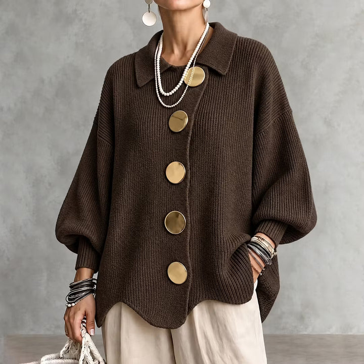 Gestrickte Damen-Strickjacke mit Kragen und Knöpfen - Amalia