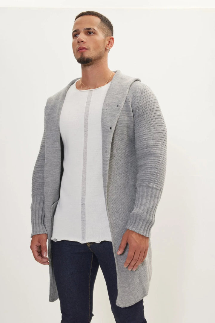 Langer Strickcardigan mit Kapuze und Knöpfen – Baptiste