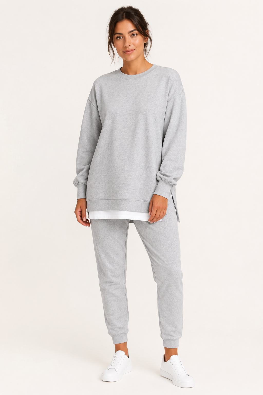 Damen-Set aus Sweatshirt mit Seitenschlitzen und Jogginghose – Louise
