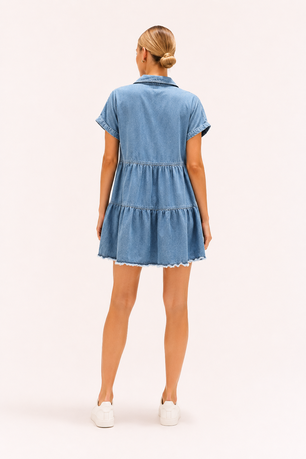 Kurzes Jeanskleid mit kurzen Ärmeln für Frauen - Heike