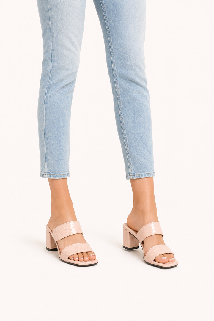 Damensandalen mit mittlerem Absatz, zwei Riemen und elegantem Design – Meike