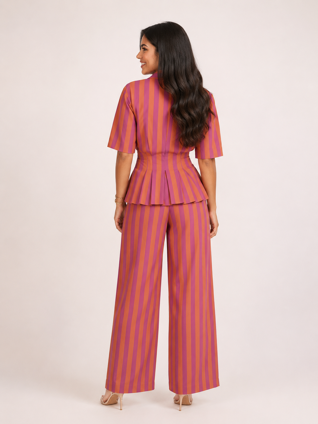 Elegantes Set aus kurzärmeliger Bluse und Hose – Caussie