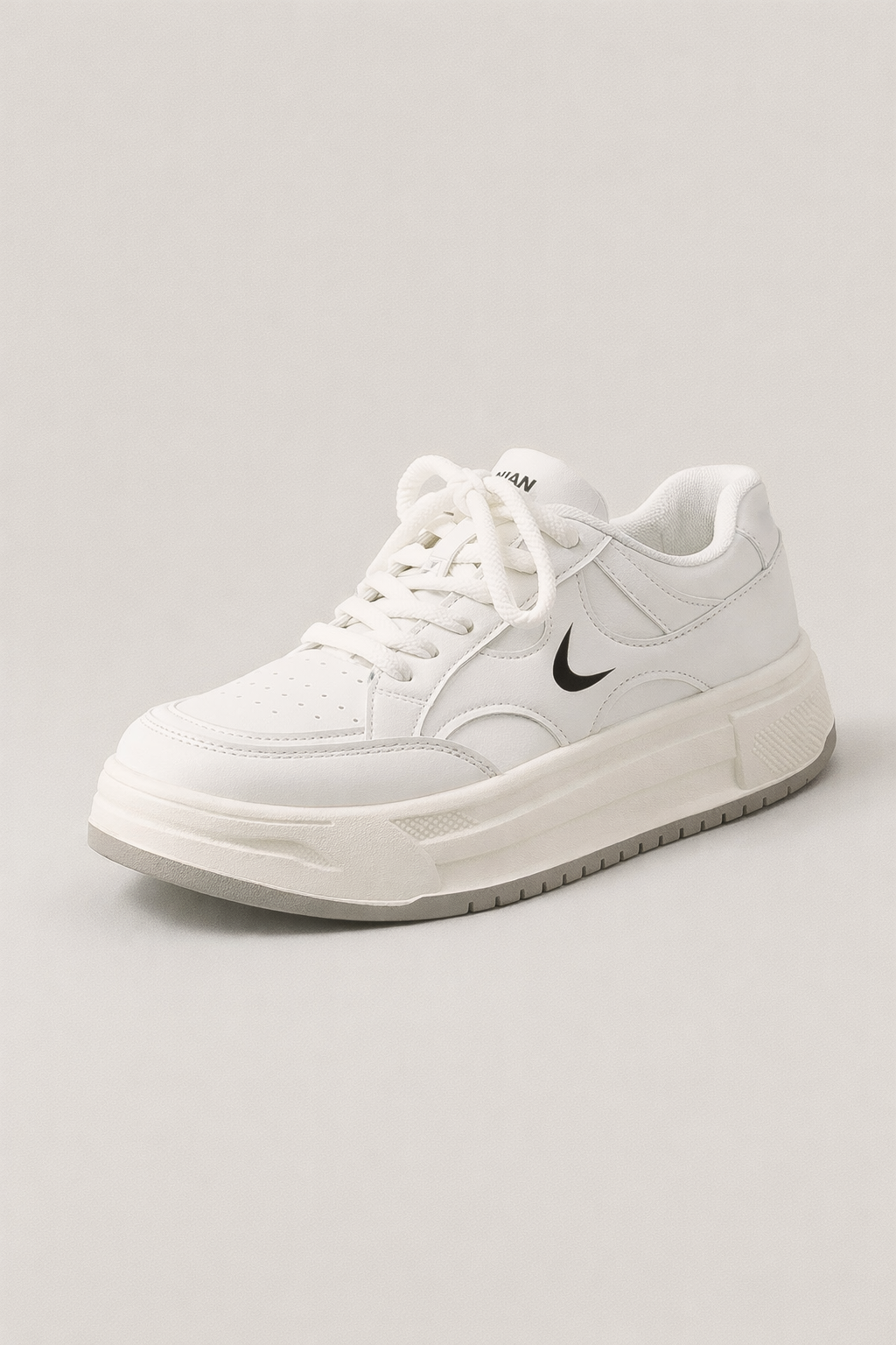 Städtische Damen-Sneakers mit leichtem Plateau - Martina