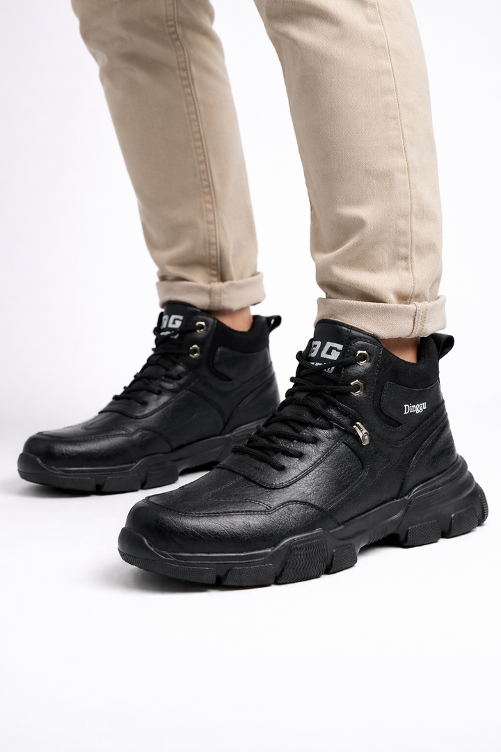 Wasserdichte Herrenstiefel mit robuster Sohle und Schnürung - Giovanni