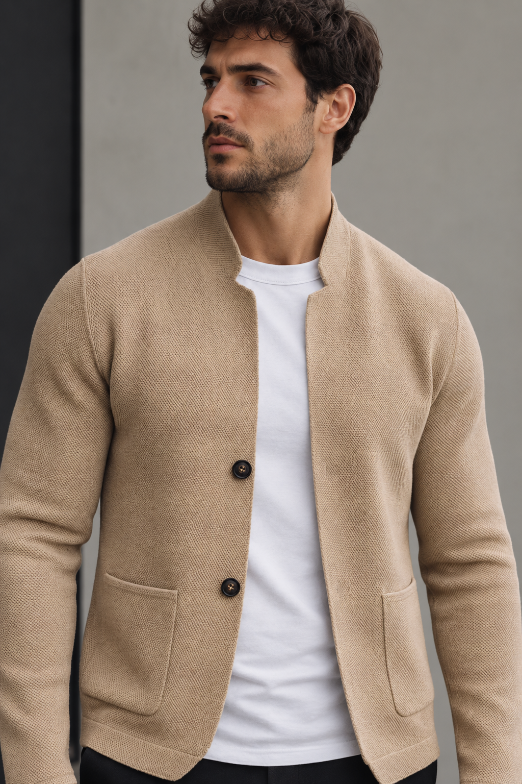 Herren-Strickjacke mit Perkins-Kragen, Knöpfen und aufgesetzten Taschen – Alaric