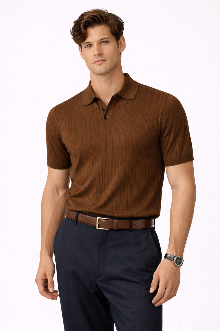Herren-Poloshirt in schmaler Passform mit vertikaler Struktur und breitem Kragen - Darel