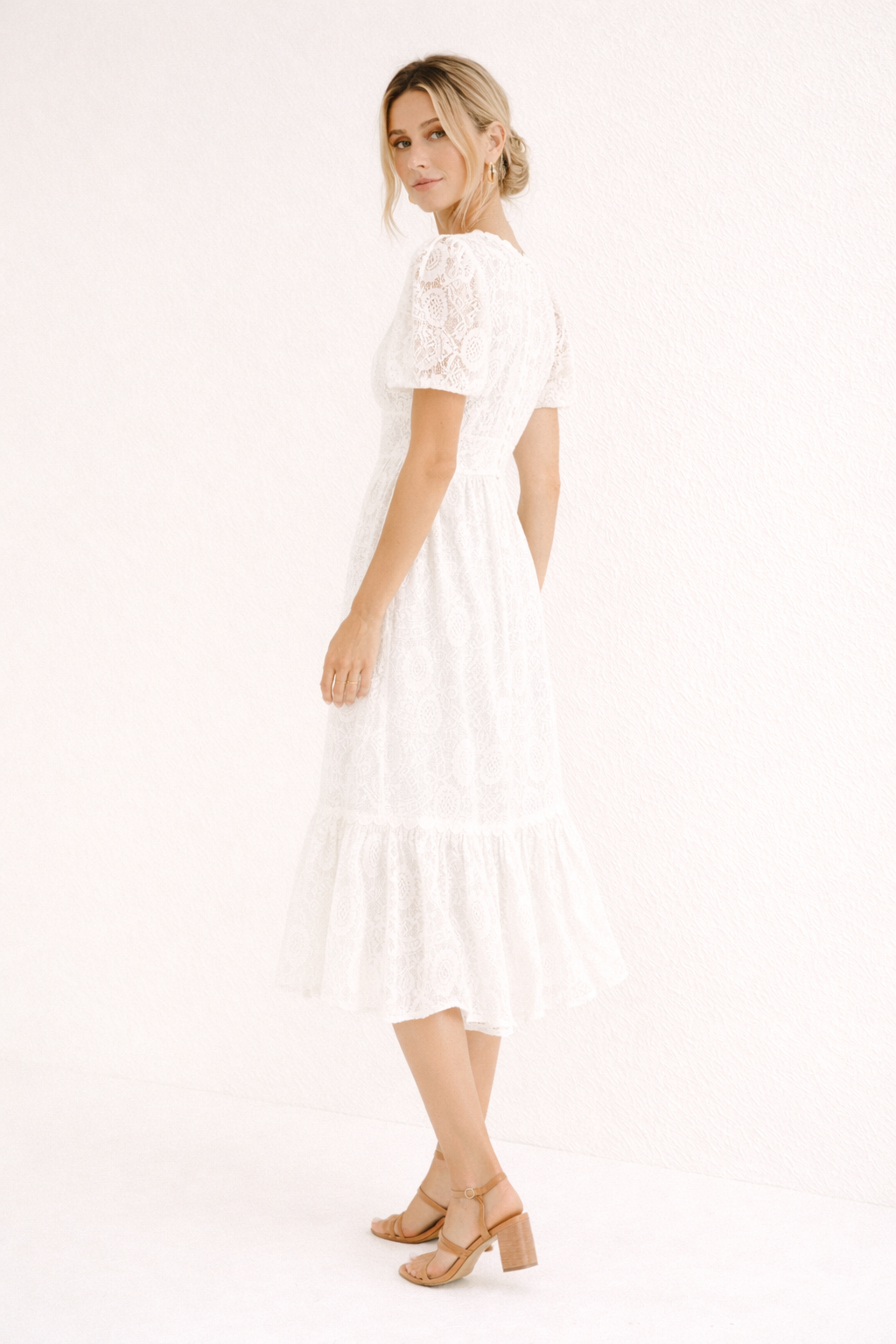 Damen-Spitzenkleid mit V-Ausschnitt - Valen