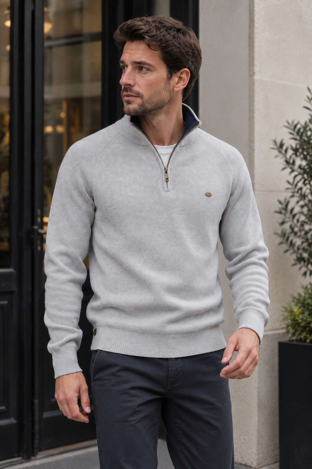 Herrenpullover mit halbem Reißverschluss, Stehkragen und Raglanärmeln – Aurel
