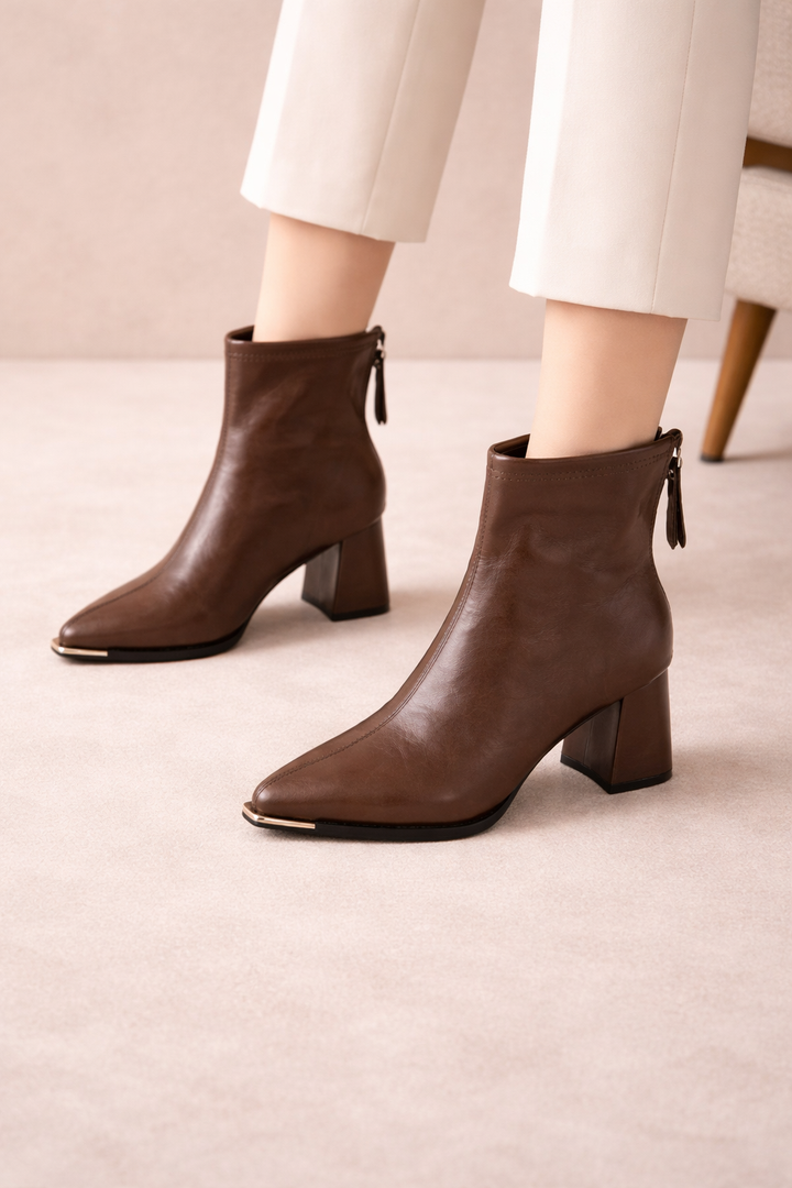 Damen-Stiefeletten mit spitzer Spitze - Baeza