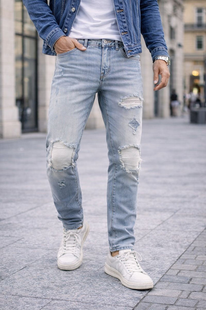 Schmale Jeans mit ausgefranstem Effekt - Eirikur