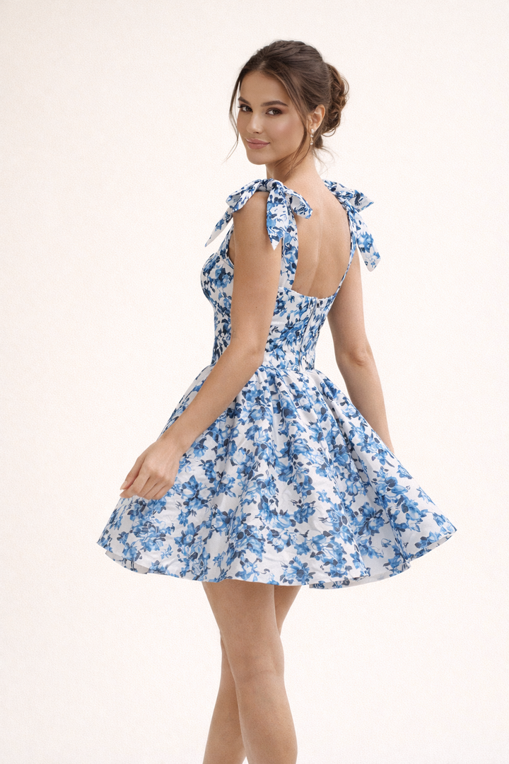 Kurzes geblümtes Kleid mit Schleifenträgern für Frauen - Ottilie