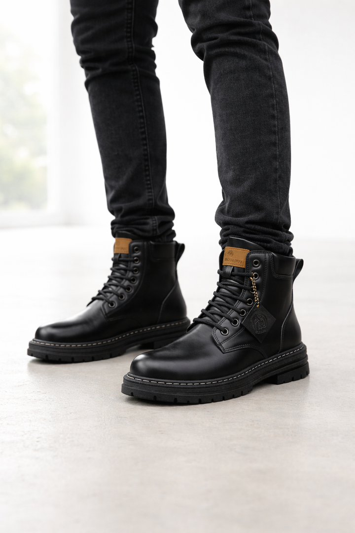 Herrenstiefel im urbanen Stil in robuster Ausführung - Kvarnig