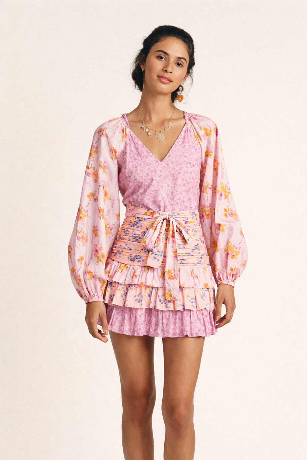 Kurzes überkreuztes Boho Kleid mit Rüschen - Cinzia