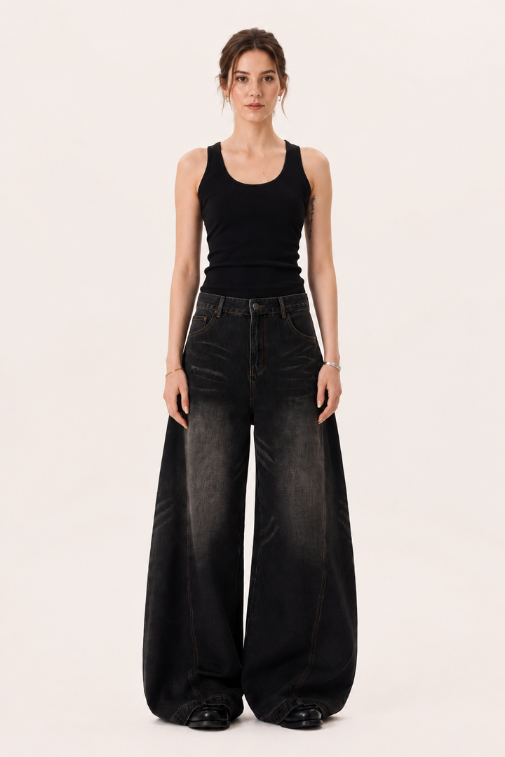 Baggy-Jeans für Damen mit extra weitem Bein, geschwungenen Nähten und Used-Look – Liesel