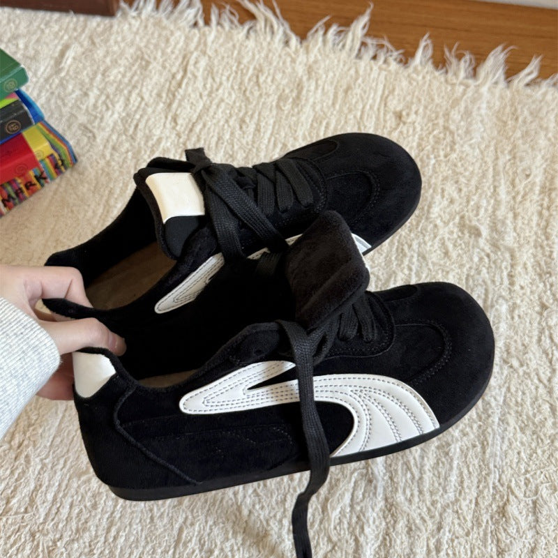 Retro-inspirierte Low-Profile-Turnschuhe für Frauen - Ivy