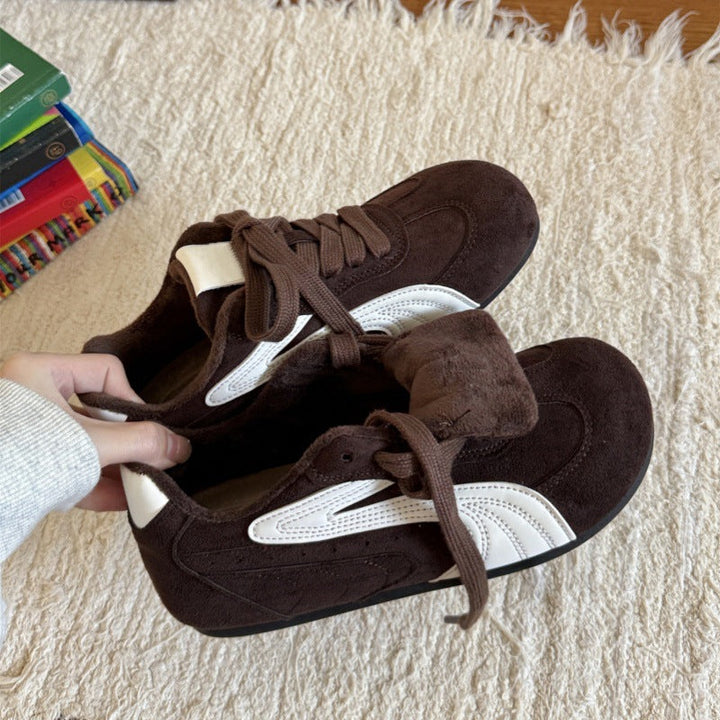 Retro-inspirierte Low-Profile-Turnschuhe für Frauen - Ivy