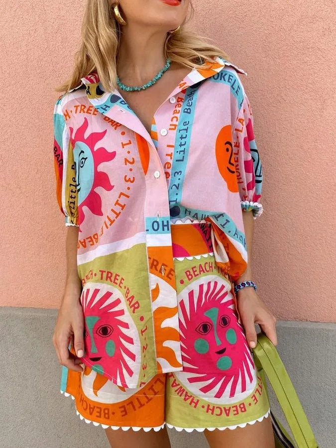Bedrucktes Damenset mit Shirt und elastischen Shorts - Mireva