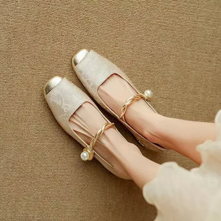 Damen Ballerina Pumps mit Metallic-Spitze und Blockabsatz mit Kristallen - Valeria