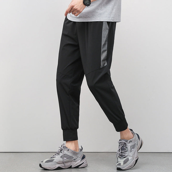 Konisch zulaufende Herrenhose mit Gummizug am Saum - Lucas