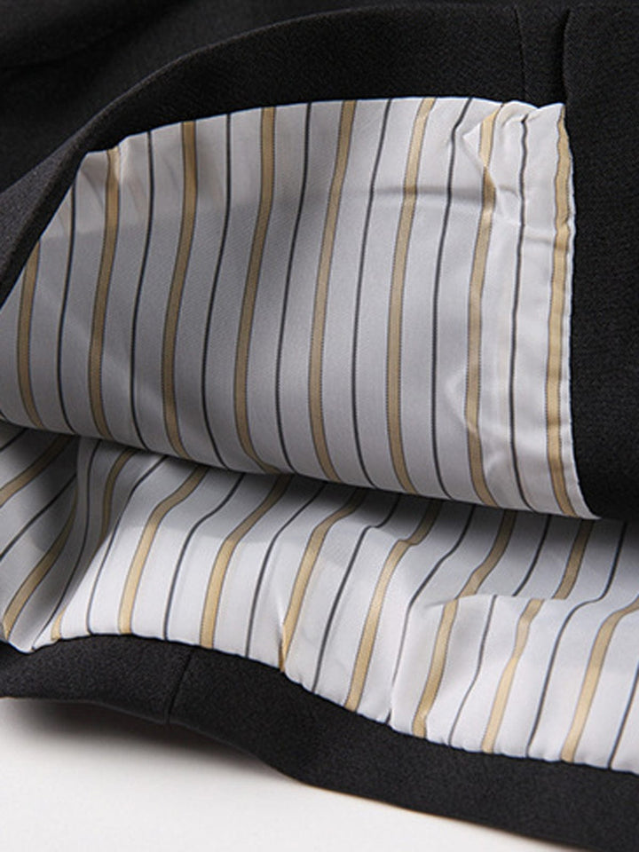 Kurzer Damenblazer im Tailored-Stil – Selina