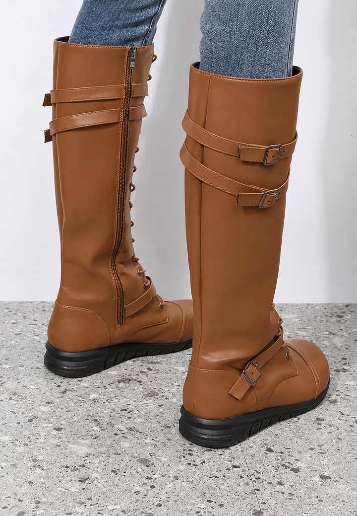 Hohe Damenstiefel im Militärstil mit vorderer Schnürung und Metallschnallen - Bravena