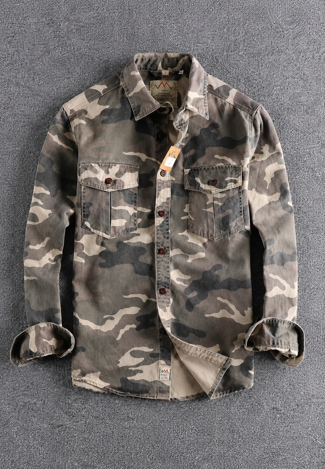 Herrenhemd im Camouflage-Look mit langen Ärmeln und Brusttasche – Orsen