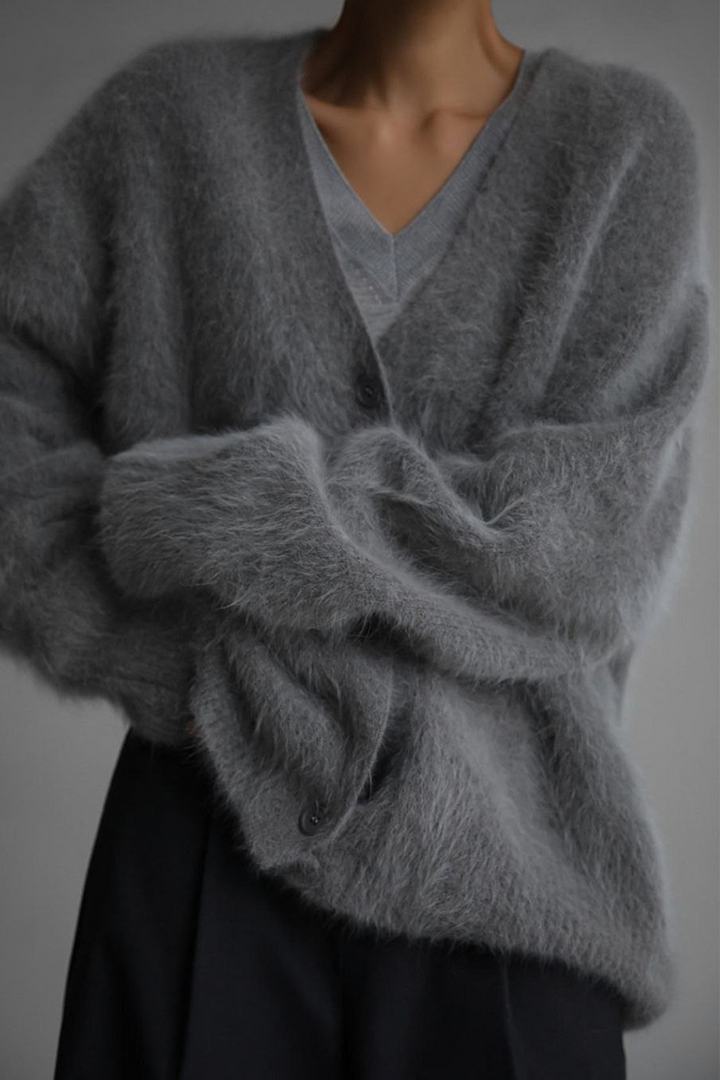 Strickcardigan in Felloptik mit V-Ausschnitt und Knöpfen – Annelie