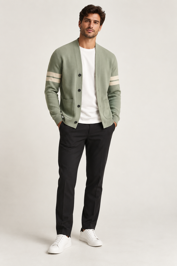 Herren-Strickjacke mit V-Ausschnitt, gestreiften Ärmeln und Knöpfen – Lennart
