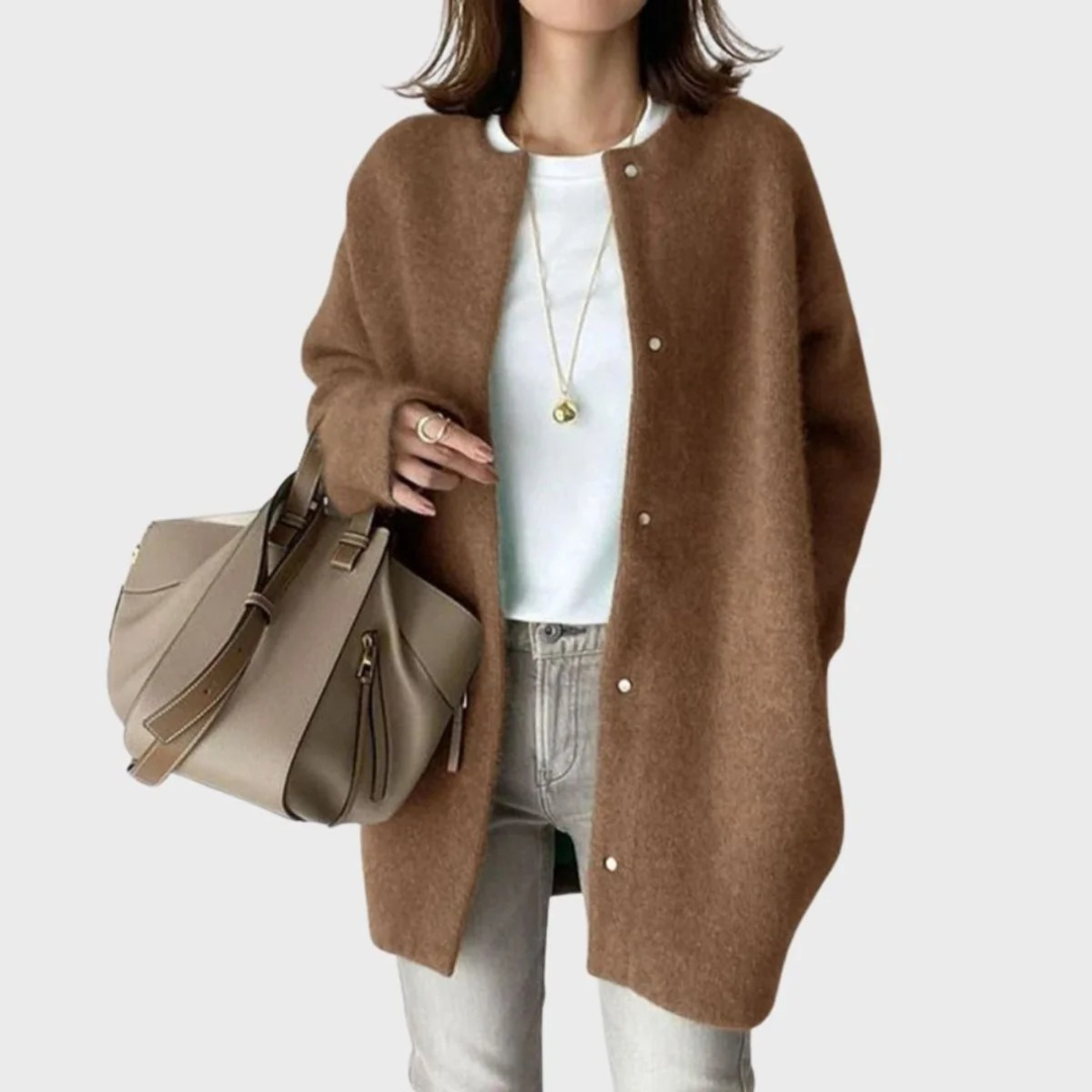 Lange Oversize-Strickjacke für Damen mit Rundhalsausschnitt und Knöpfen – Thelar