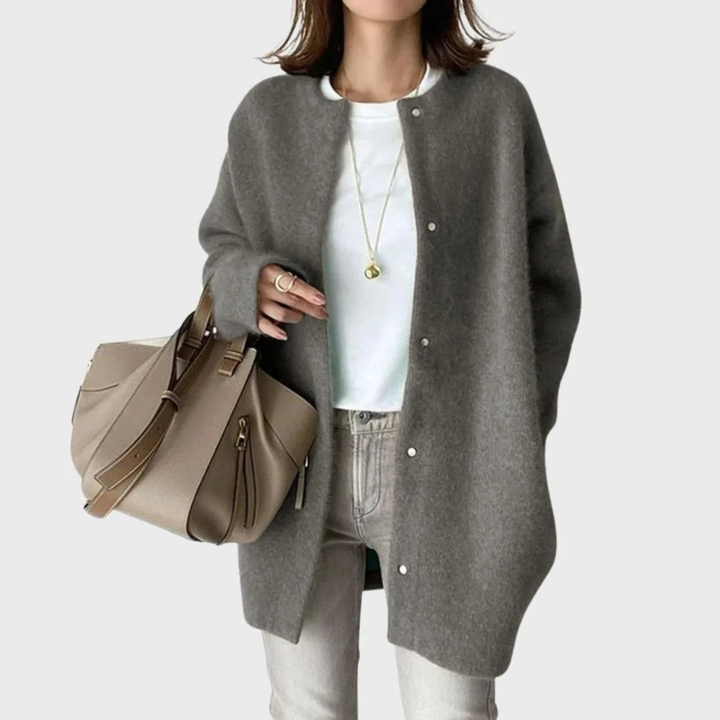 Lange Oversize-Strickjacke für Damen mit Rundhalsausschnitt und Knöpfen – Thelar