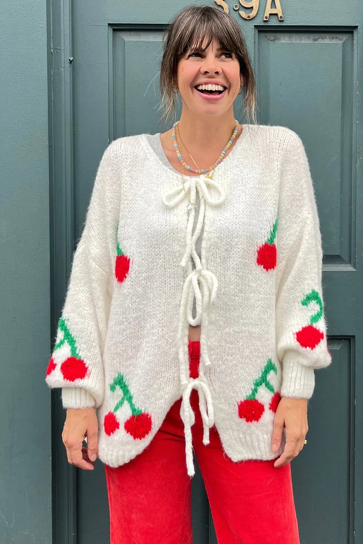 Mohair-Strickjacke mit Schlingenmuster vorne und Kirschmotiv – Fenja